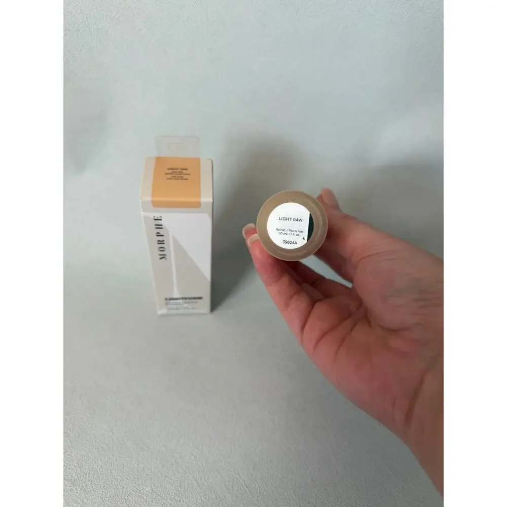 Morphe Lightform Extended Hydration Foundation in Light 04W NIB
